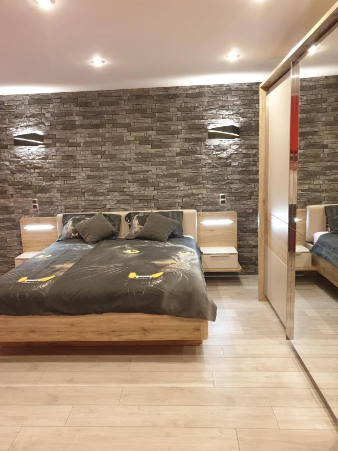 Room Petra In Centertown Senj  Luaran gambar